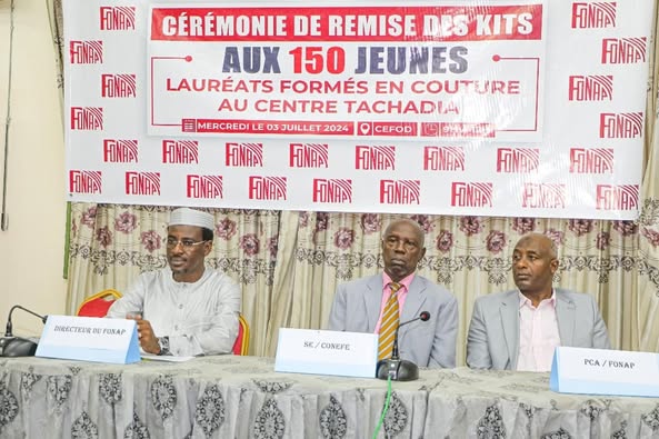 Cérémonie de remise des kits à 150 jeunes bénéficiaires formés en couture par le Centre Tachadia